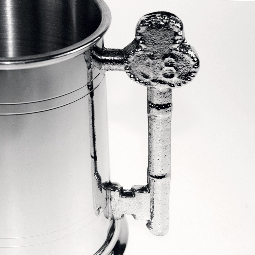 18 Key Handle One Pint Pewter Tankard