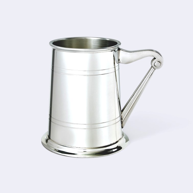 Harp Handle One Pint Pewter Tankard