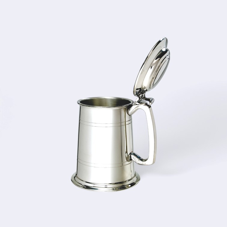 Standard Lidded One Pint Pewter Tankard Standard Lidded One Pint Pewter Tankard