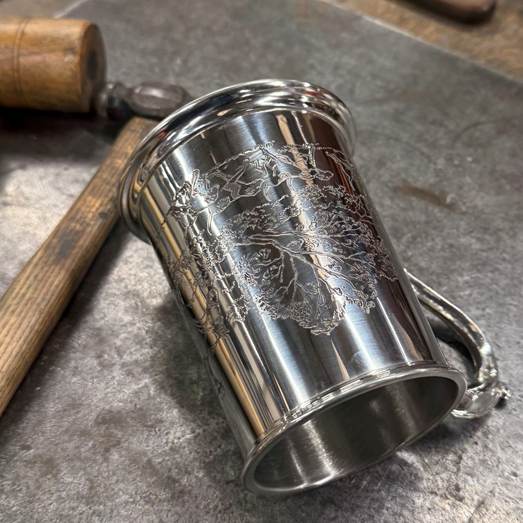 Hunting Scene One Pint Pewter Tankard Hunting Scene One Pint Pewter Tankard