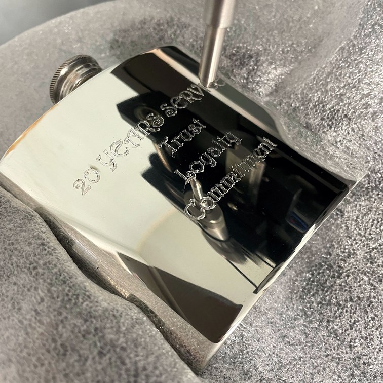 4oz Plain Pewter Kidney Hip Flask 4oz Plain Pewter Kidney Hip Flask