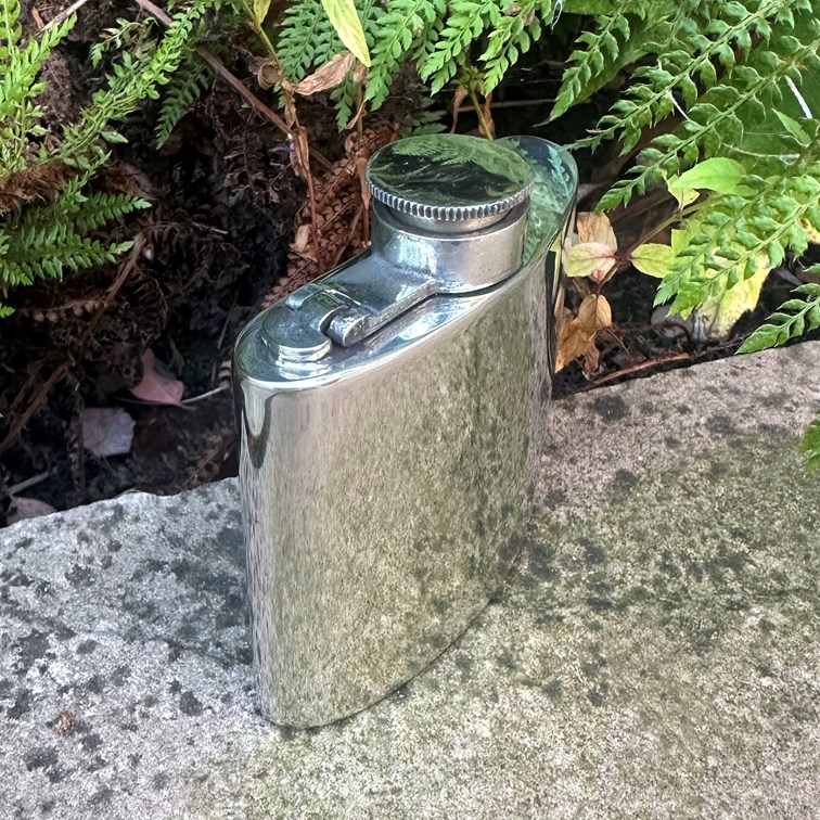 4oz Plain Pewter Kidney Hip Flask With Captive Top 4oz Plain Pewter Kidney Hip Flask With Captive Top