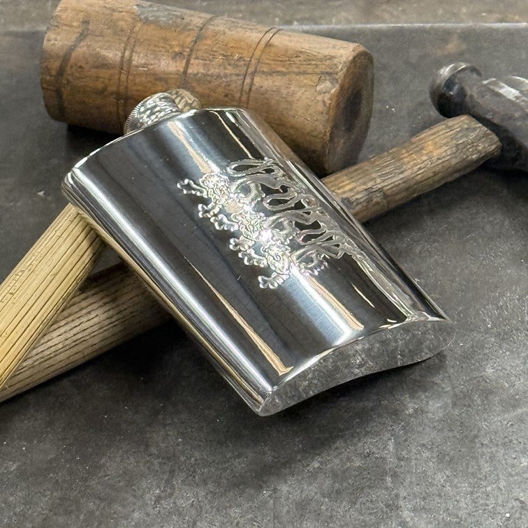 Three Lions 6oz Pewter Kidney Hip Flask