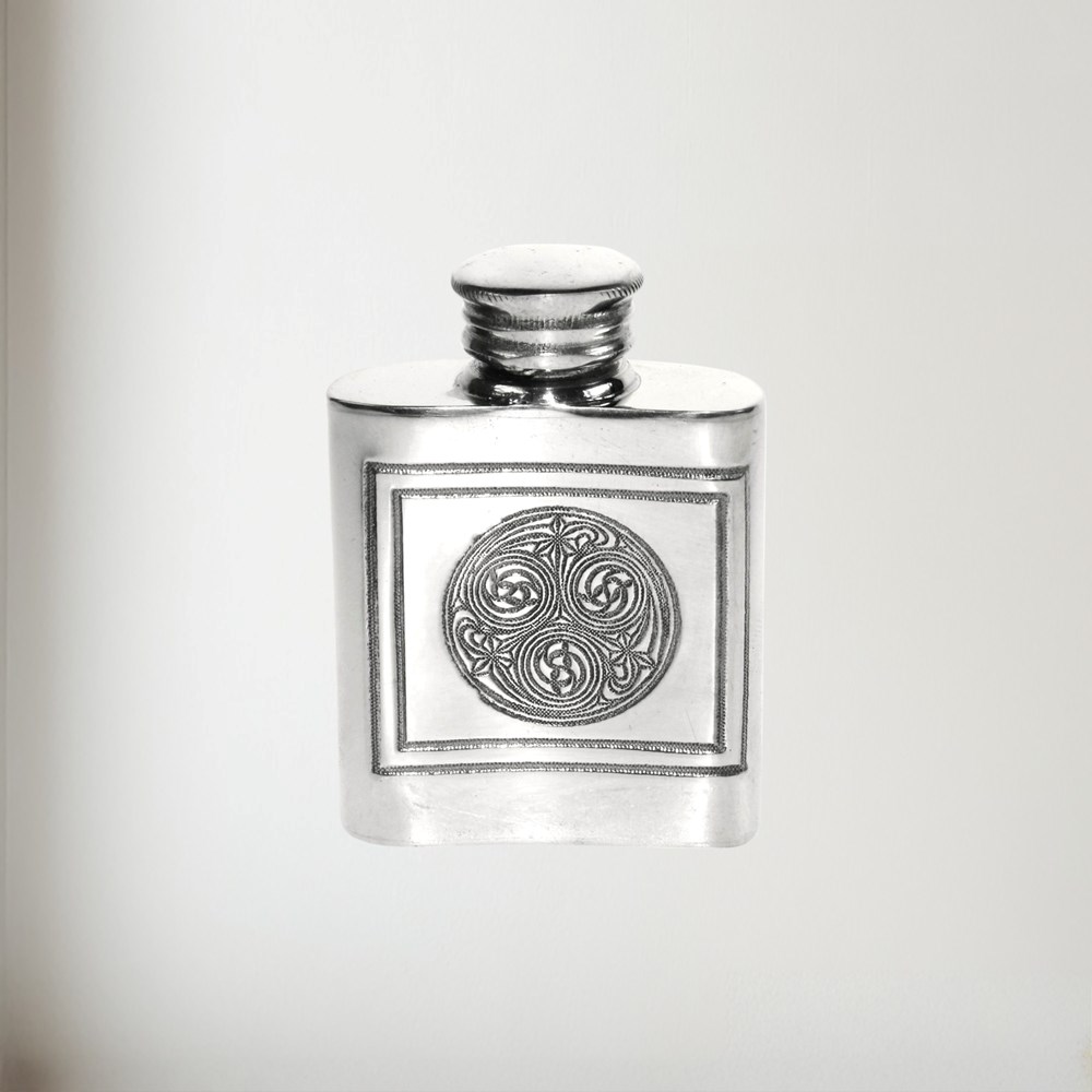 1oz Kells Small Pewter Purse Flask 1oz Kells Small Pewter Purse Flask