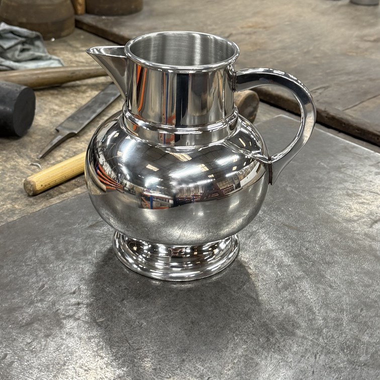 Two Pint Pewter Water Jug Beer Pitcher Two Pint Pewter Water Jug Beer Pitcher