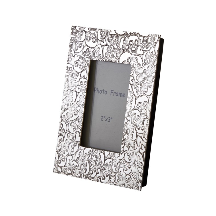 Love Skull Pewter 2"X3" Mini Picture Frame Love Skull Pewter 2"X3" Mini Picture Frame