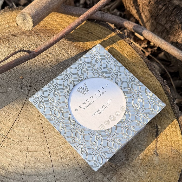 Small Triquetra Pewter 4"X4" Picture Frame