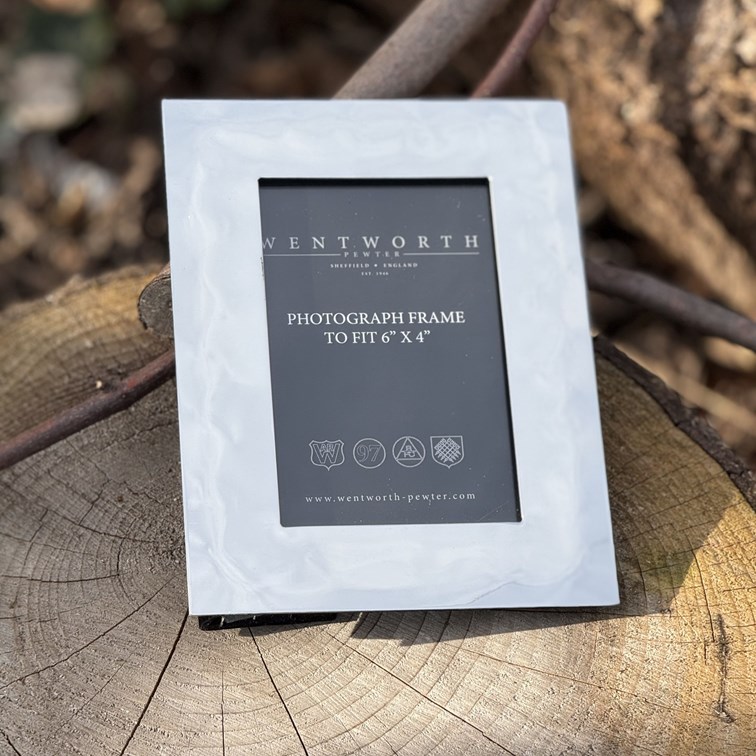 Plain Pewter 6"X 4" Picture Frame