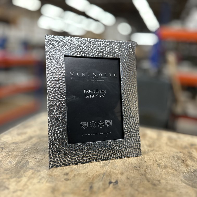 Large Hammered Pewter 7"X5" Picture Frame Large Hammered Pewter 7"X5" Picture Frame