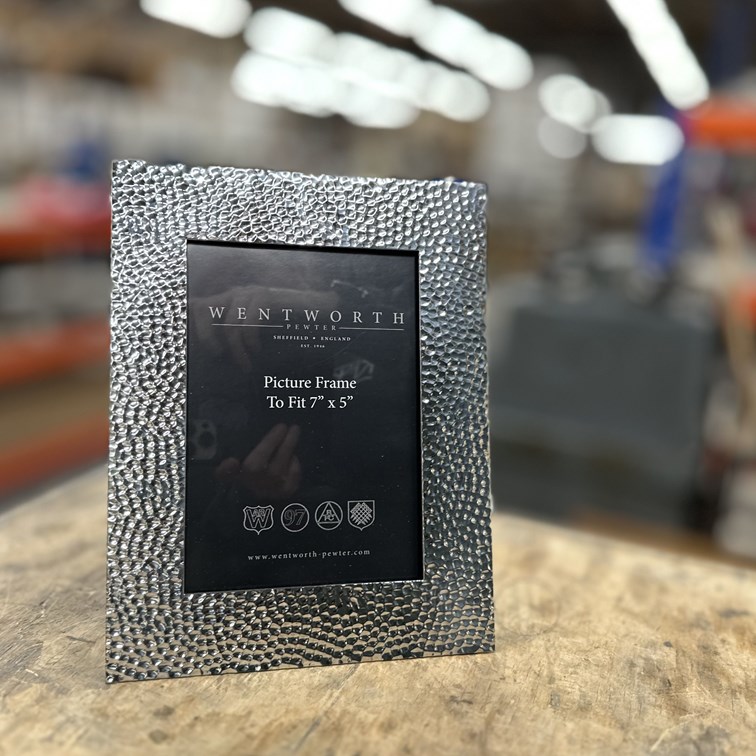 Large Hammered Pewter 7"X5" Picture Frame