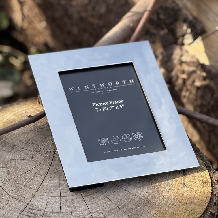 Plain Pewter 7" X 5" Picture Frame