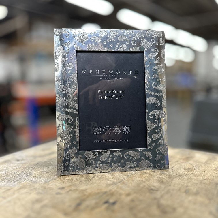 Large Paisley 7"X5" Pewter Picture Frame