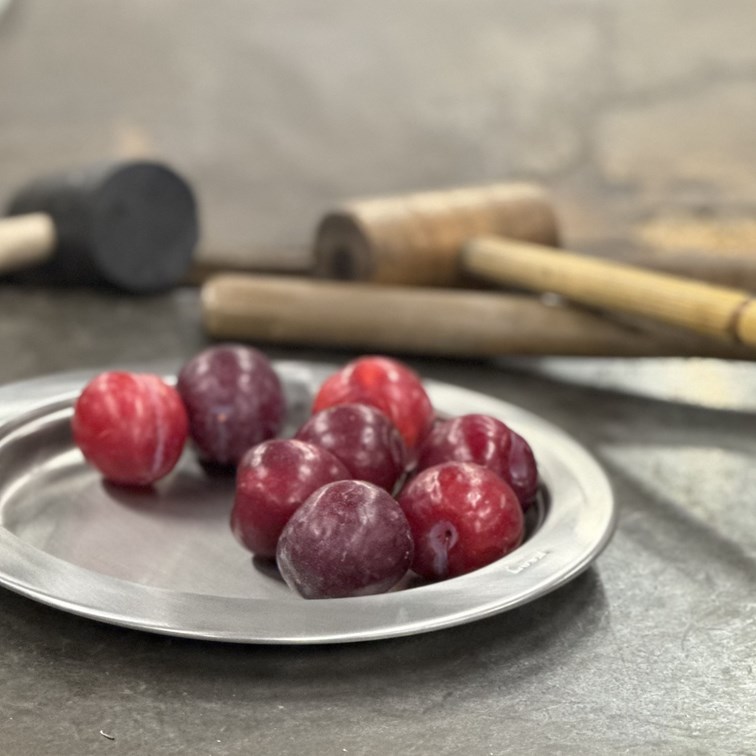 Pewter Medieval Antique Finish Charger Pewter Medieval Antique Finish Charger