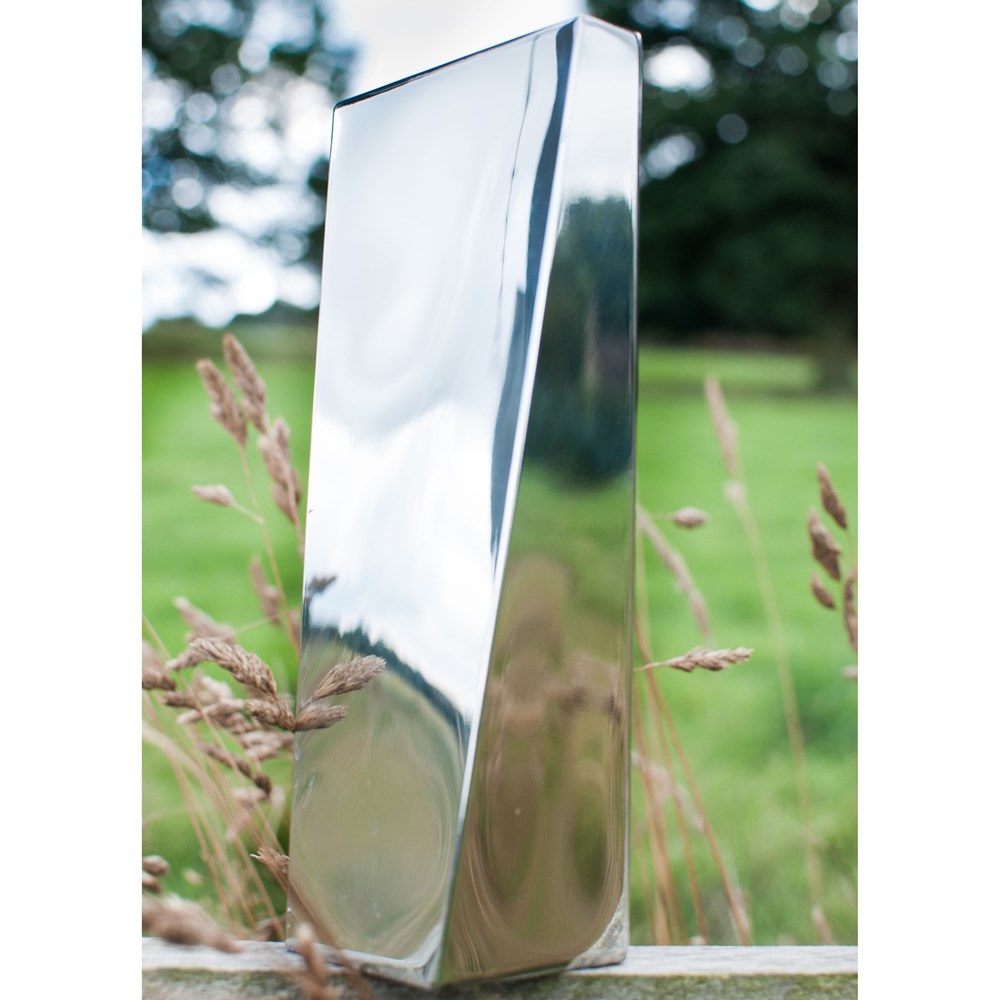 Small Megaltih Trophy