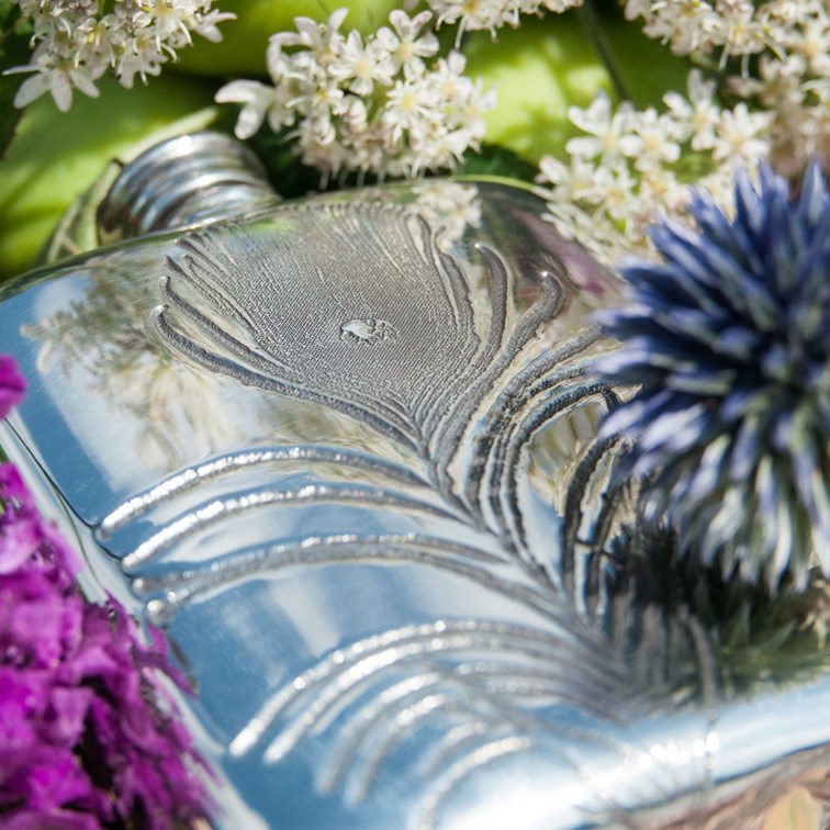 Peacock Feather 4oz Pewter Pocket Flask Peacock Feather 4oz Pewter Pocket Flask