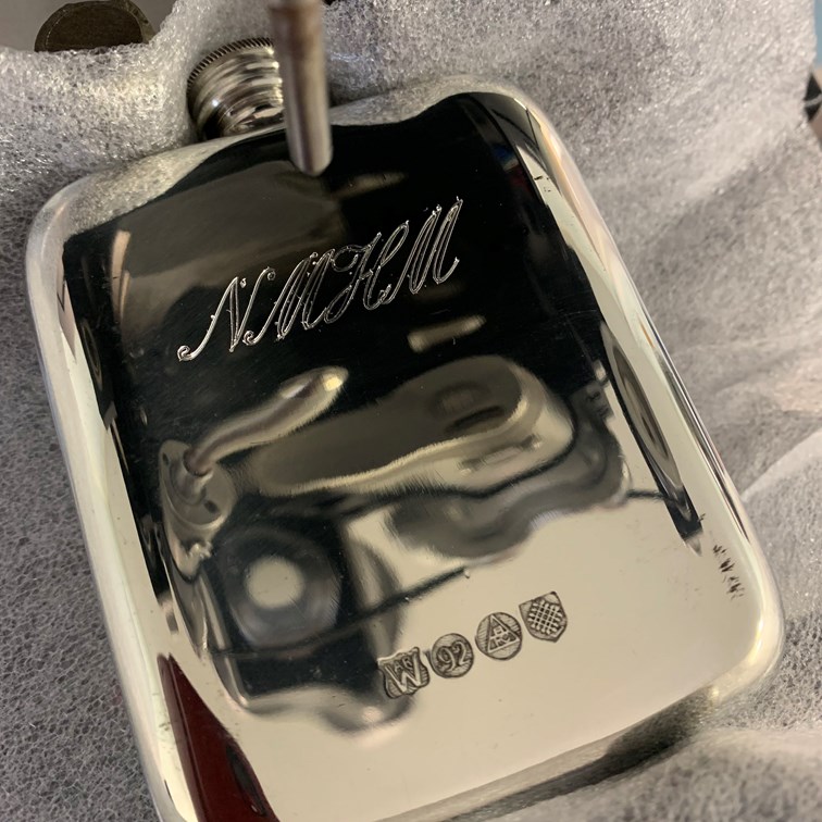 6oz Usquabae Thistle Skull And Hearts Pewter Pocket Flask 6oz Usquabae Thistle Skull And Hearts Pewter Pocket Flask