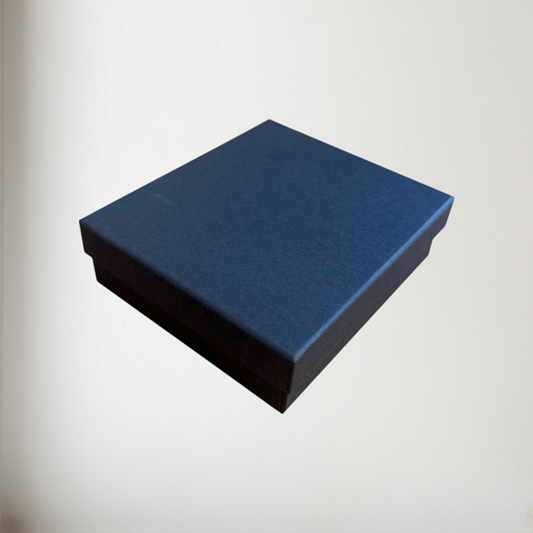 6oz Skull Heart Cluster Pewter Pocket Flask 6oz Skull Heart Cluster Pewter Pocket Flask