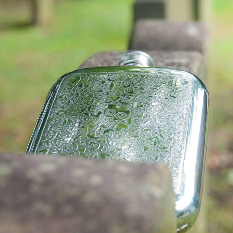 6oz Love Skull Pewter Pocket Flask