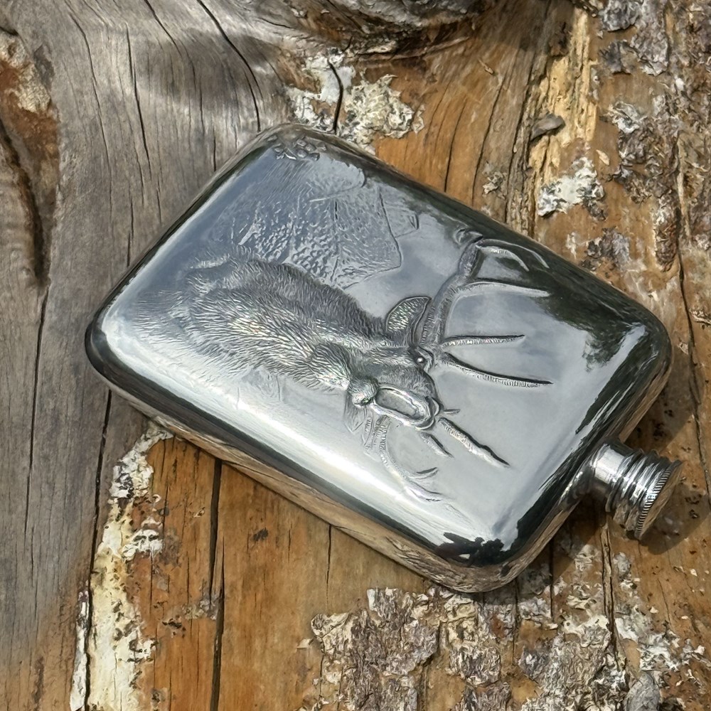 6oz Roaring Stag Pewter Pocket Flask 6oz Roaring Stag Pewter Pocket Flask