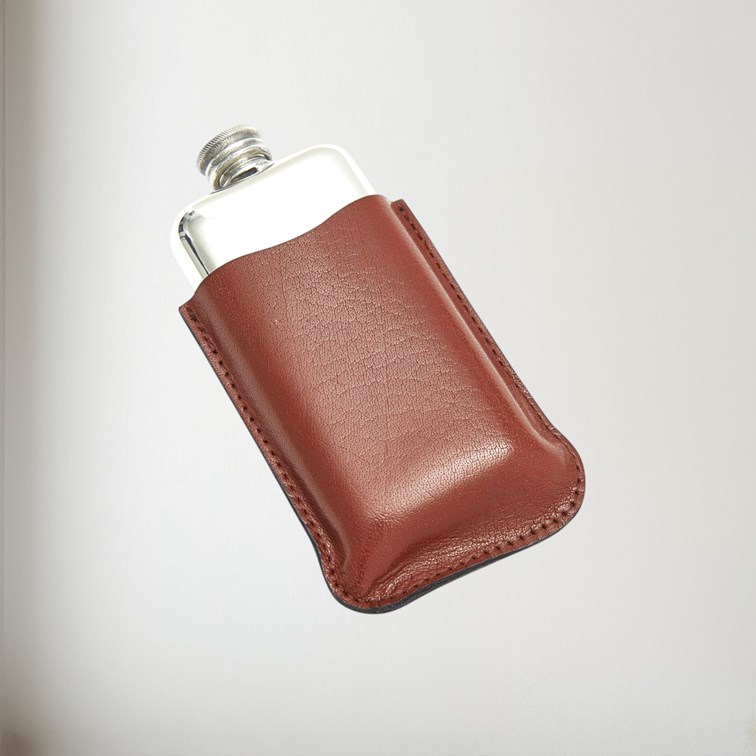Brown Leather Pouch To Fit 3oz Pocket Flasks Brown Leather Pouch To Fit 3oz Pocket Flasks