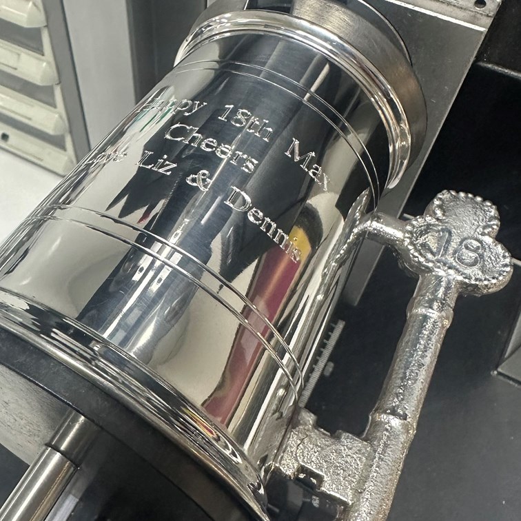 18 Key Handle One Pint Pewter Tankard 18 Key Handle One Pint Pewter Tankard