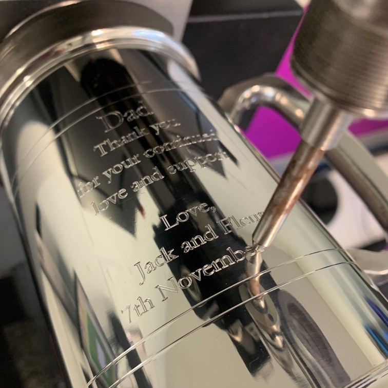 Standard Lined Glass Base One Pint Pewter Tankard