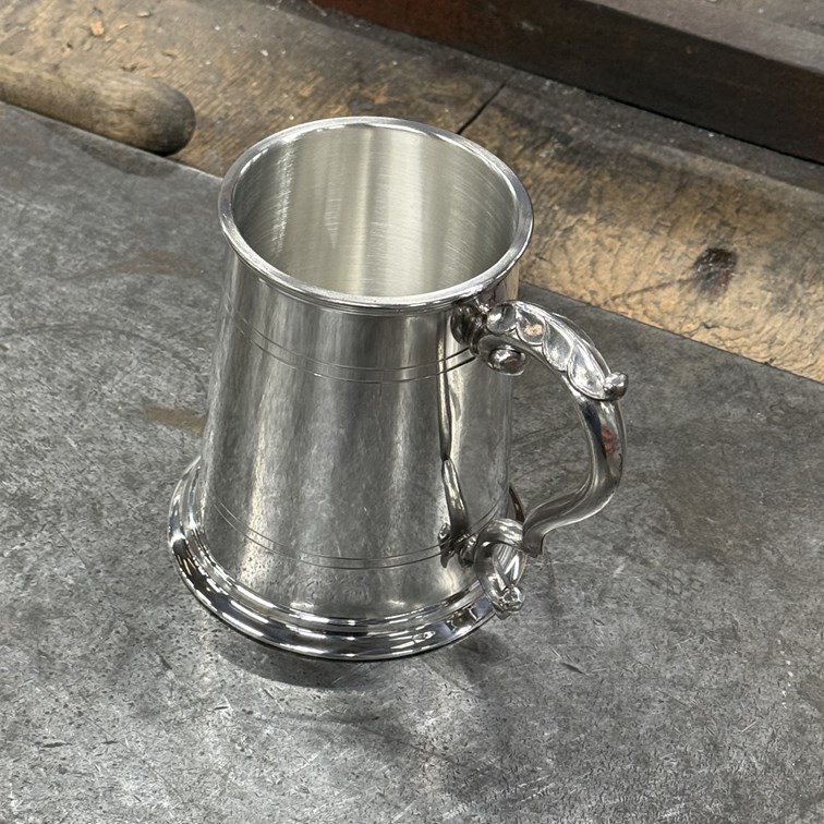 Standard Lined Fancy Handle One Pint Pewter Tankard Standard Lined Fancy Handle One Pint Pewter Tankard