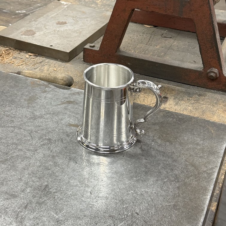 Standard Lined Fancy Handle One Pint Pewter Tankard Standard Lined Fancy Handle One Pint Pewter Tankard