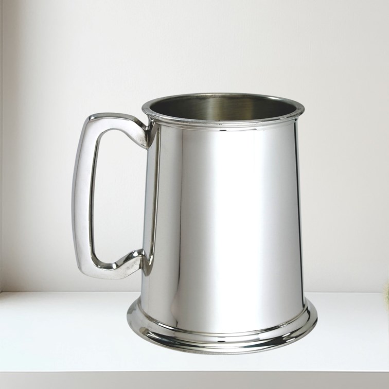 Prince Of Wales Feathers One Pint Pewter Tankard