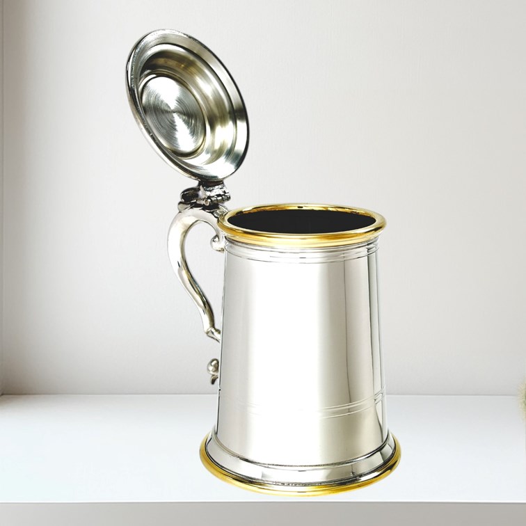 Heavy Lidded Celtic Gold One Pint Pewter And Brass Tankard Heavy Lidded Celtic Gold One Pint Pewter And Brass Tankard