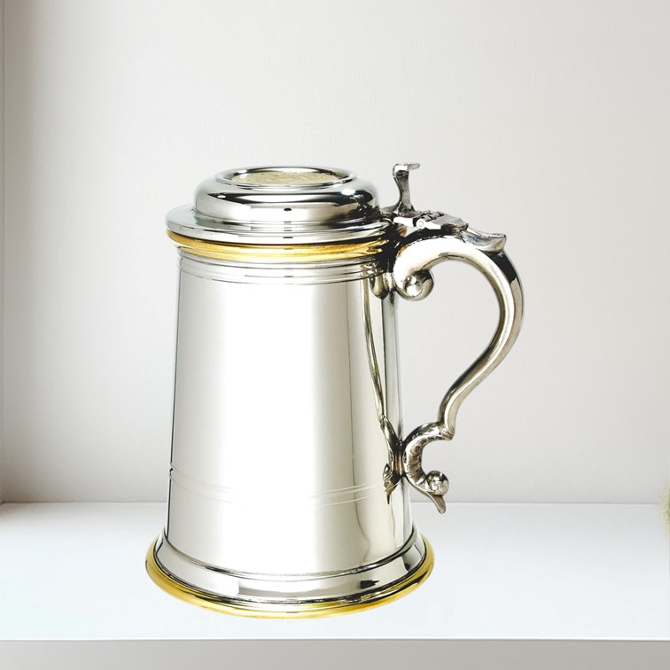 Heavy Lidded Celtic Gold One Pint Pewter And Brass Tankard Heavy Lidded Celtic Gold One Pint Pewter And Brass Tankard