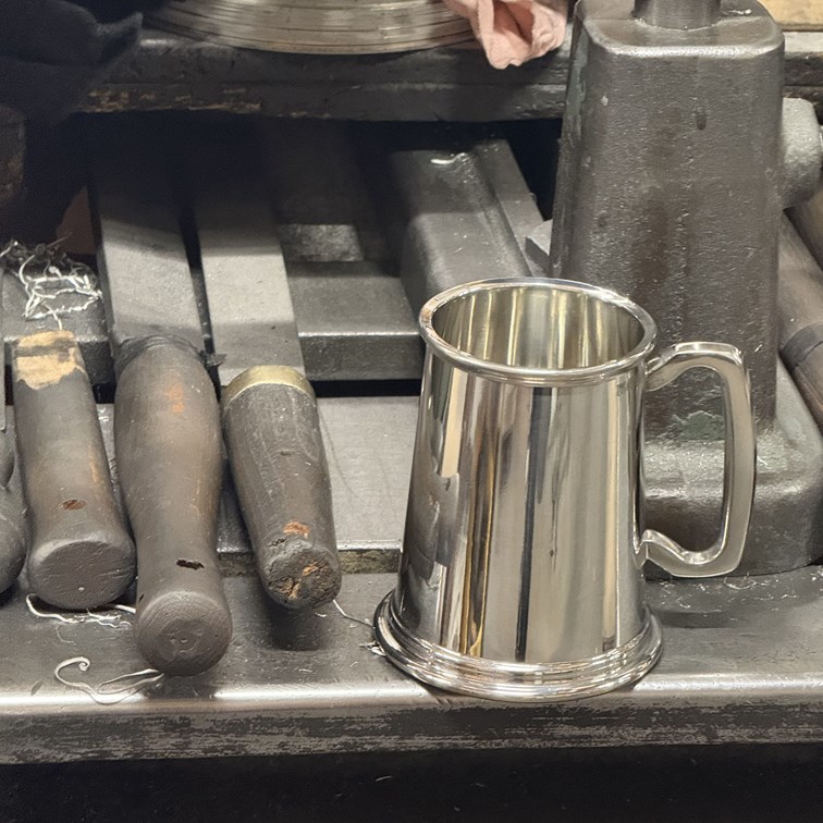 Plain One Pint Heavy Pewter Tankard Plain One Pint Heavy Pewter Tankard