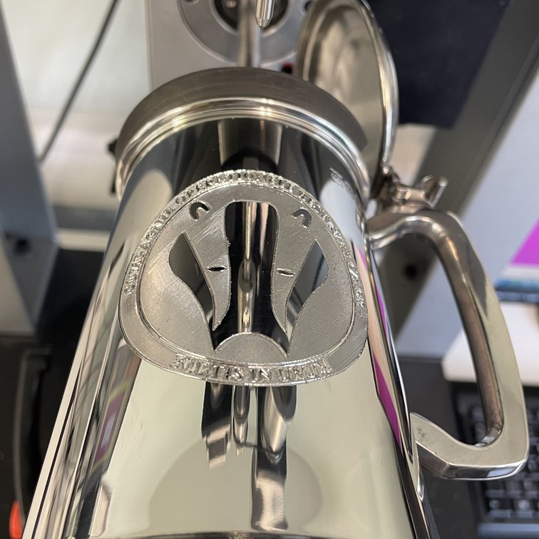 Lidded  One Pint Pewter Tankard