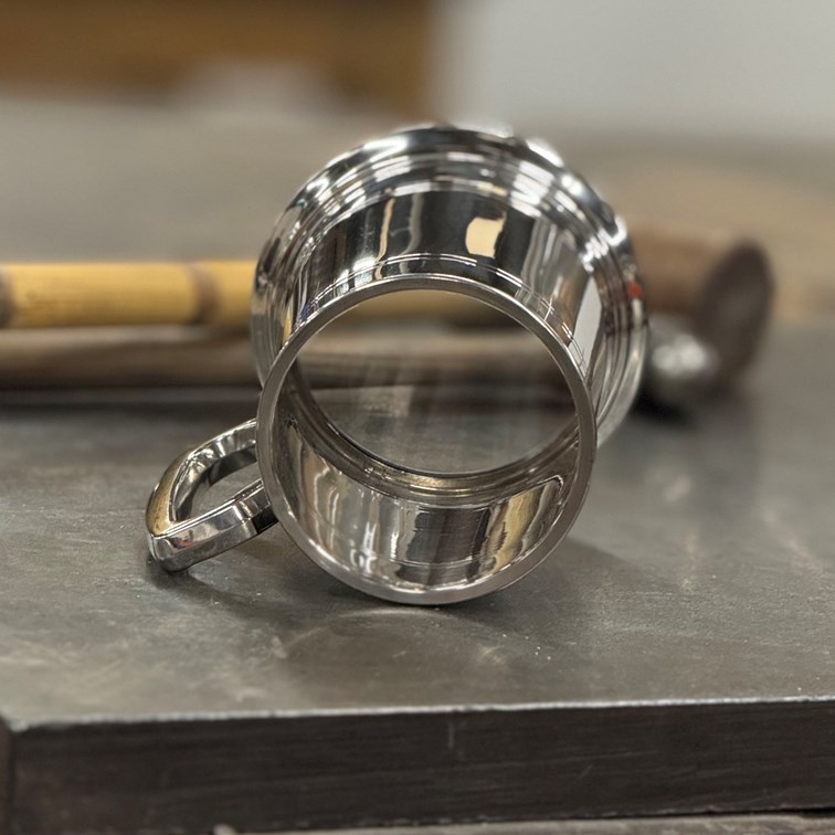 Double Lined Glass Base One Pint Pewter Tankard