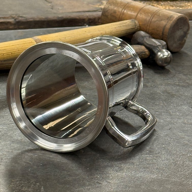 Double Lined Glass Base One Pint Pewter Tankard