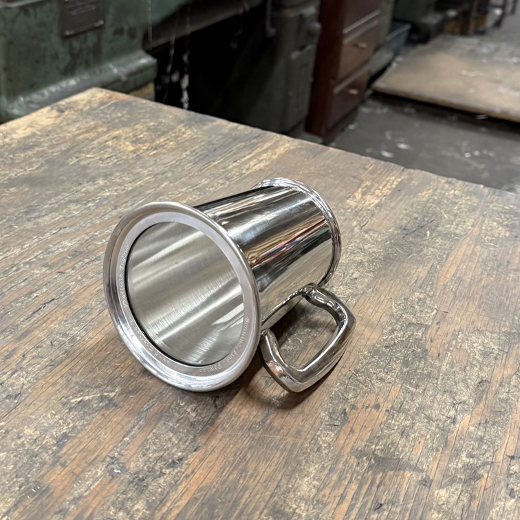 Standard Plain Glass Base One Pint Pewter Tankard Standard Plain Glass Base One Pint Pewter Tankard