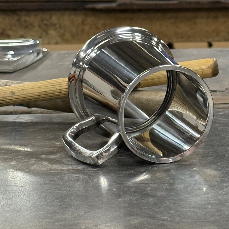 Plain Glass Base One Pint Heavy Pewter Tankard