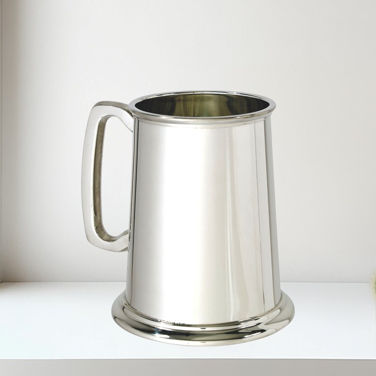 Plain Glass Base One Pint Pewter tankard Plain Glass Base One Pint Pewter tankard