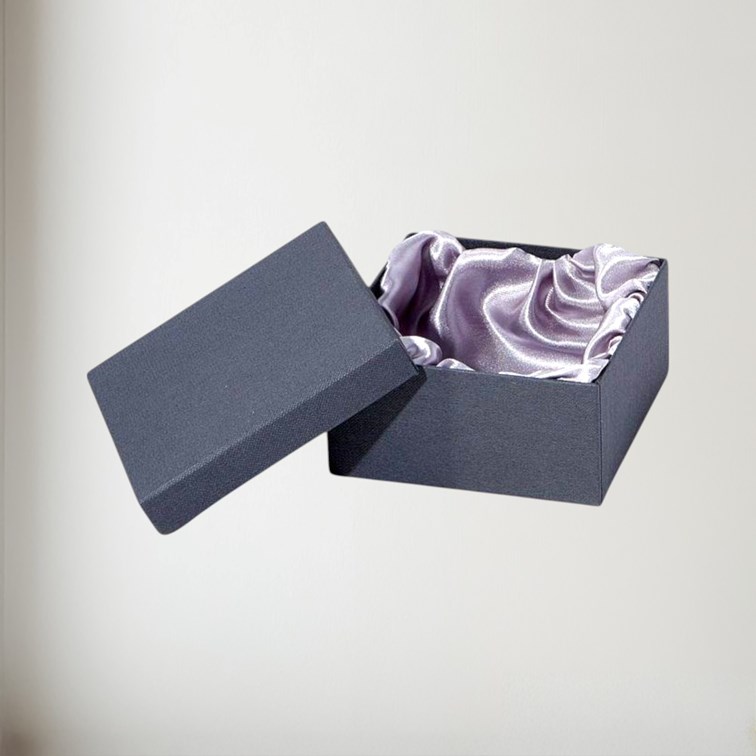 Presentation box with open lid