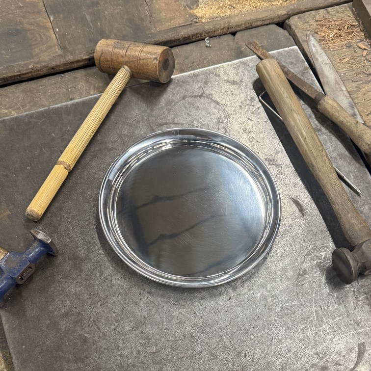 Medium 240mm Round Pewter Tray