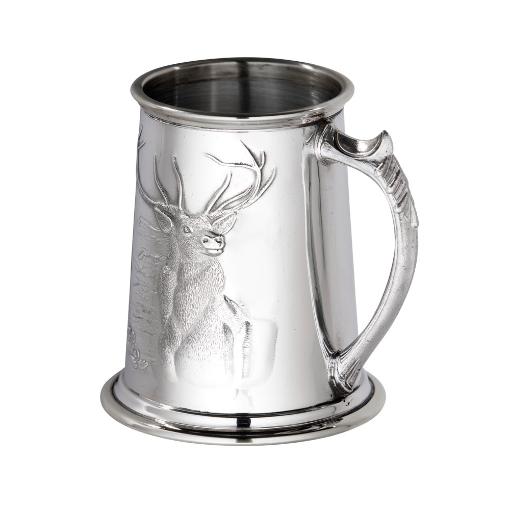 Embossed Monarch of the Glen pewter tankard