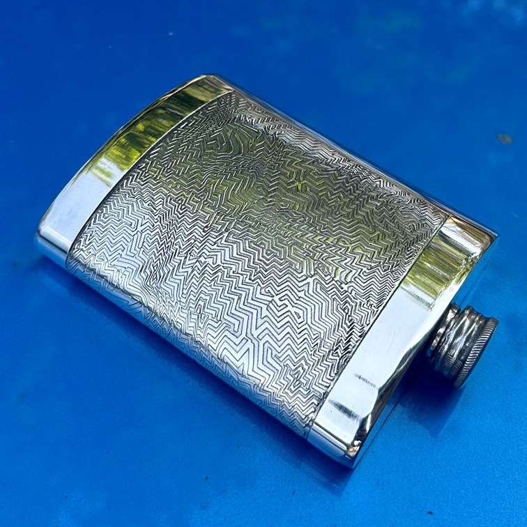 6oz Red Room Pewter Kidney Flask