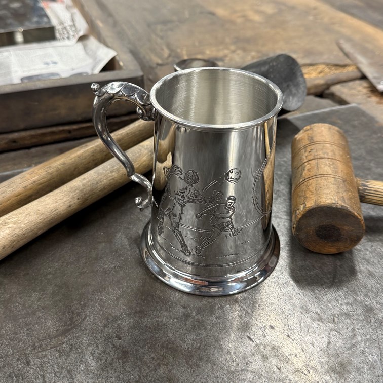 Football Scene One Pint Pewter Tankard