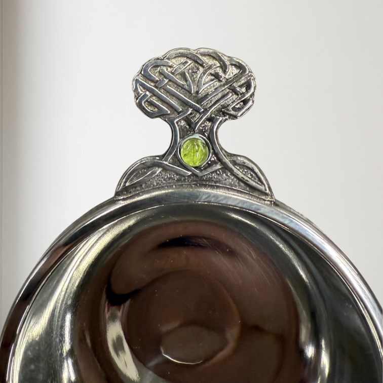 Birthstone Pewter Quaich August With Peridot Stones