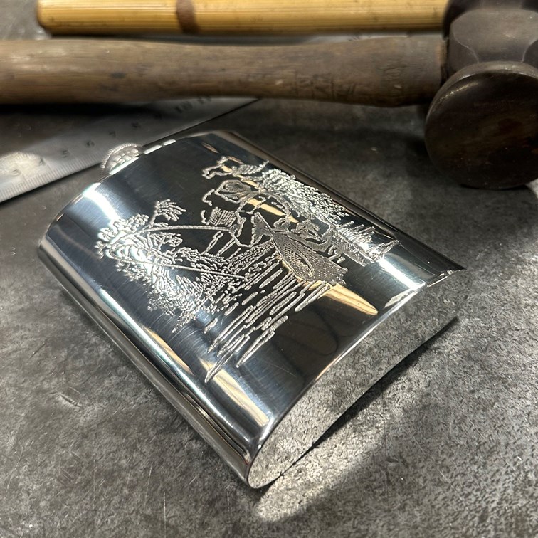 6oz Fishing Scene Pewter Kidney Hip Flask 6oz Fishing Scene Pewter Kidney Hip Flask