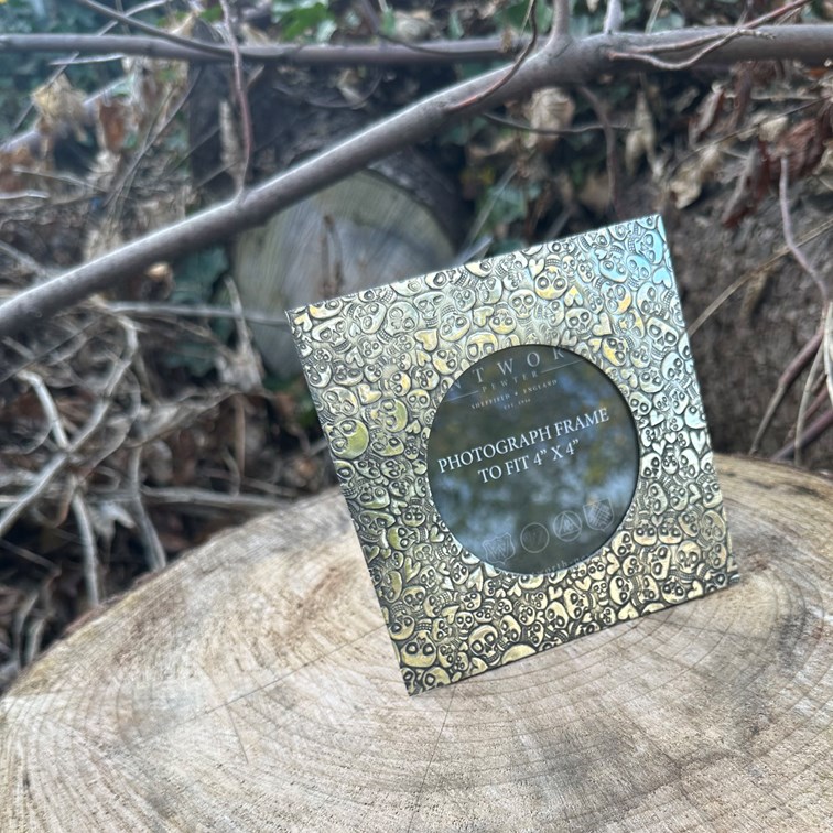 Love Skull Small Pewter 4"X4" Frame Love Skull Small Pewter 4"X4" Frame