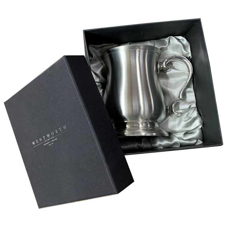 T1 Abbey Bell Cast 1 pint heavy Pewter Tankard in presentation box