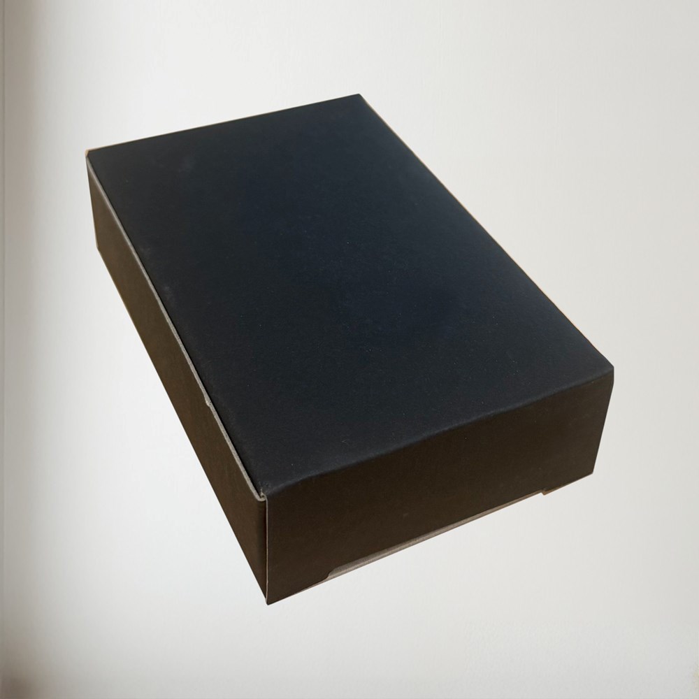 6oz Shooting Embossed Pewter Pocket Flask 6oz Shooting Embossed Pewter Pocket Flask