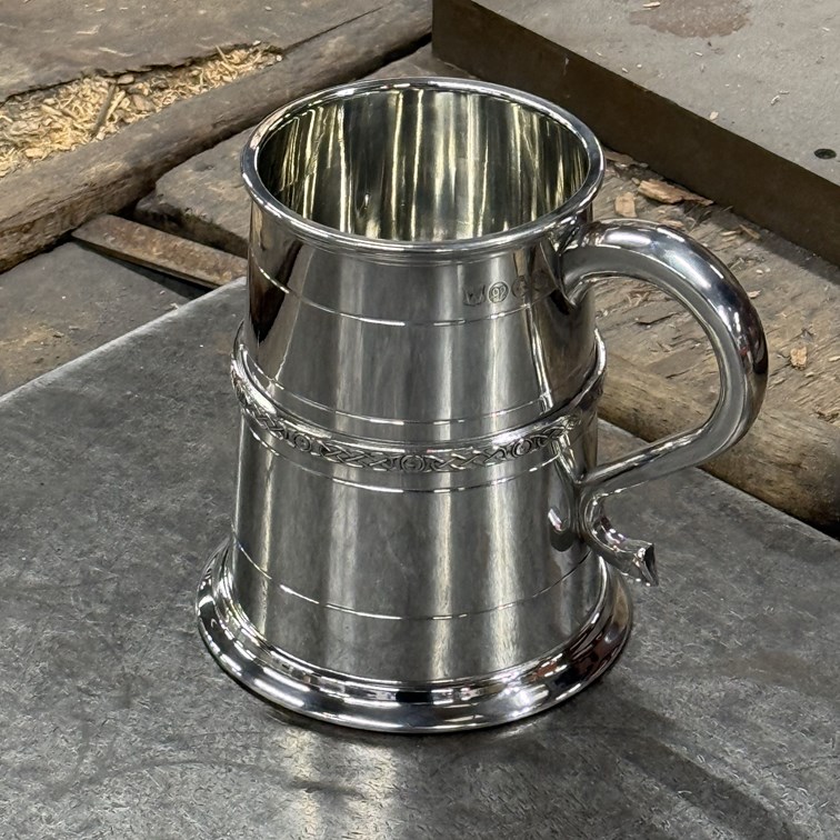 Single Celtic Band One Pint Pewter Tankard Single Celtic Band One Pint Pewter Tankard