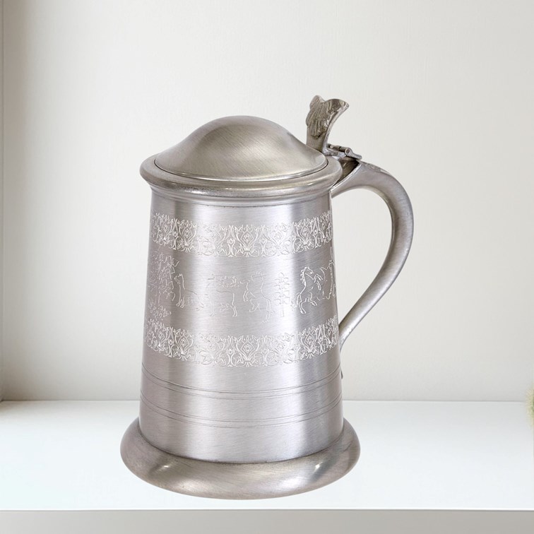 Medieval Hunting Scene Lidded Tankard back view of Medieval Hunting Scene Lidded Tankard